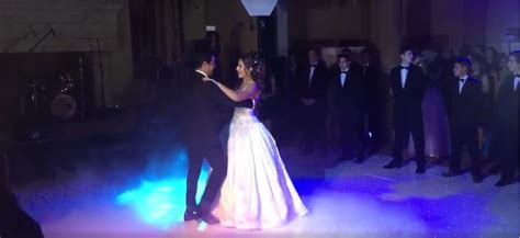 Chayanne Baila El Vals Con Su Hija