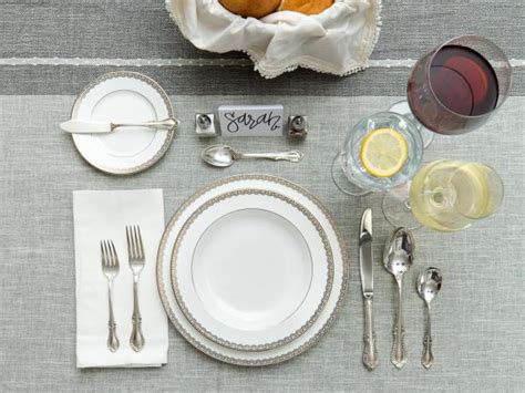 How To Set A Table 3 Ways Formal Table Setting Elegant Plates