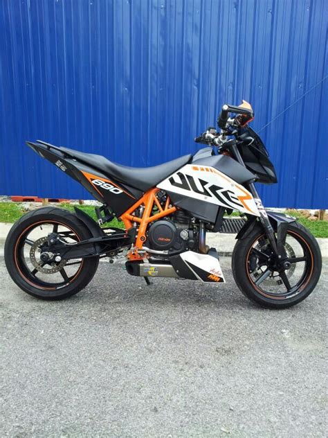 It is available in 2 colors, 1 variants in the malaysia. Pin em Easy One Bikers Motorcycle Showroom