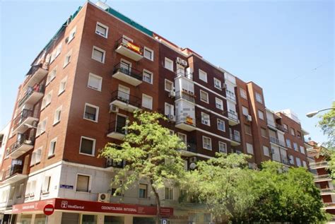 Simple Science: How to Make a Volcano with Kids