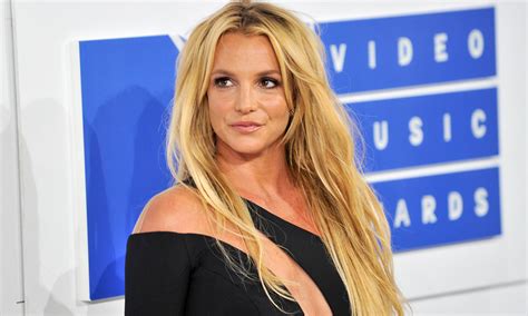 Her downfall was a cruel national sport. findet ihr nicht dass Britney spears schlecht aussieht ...