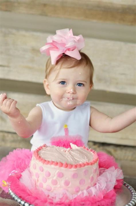 Cake smash shooting of kaitlyn 1st birthday video by frankie location: First Birthday Smash Cake | The BakerMama