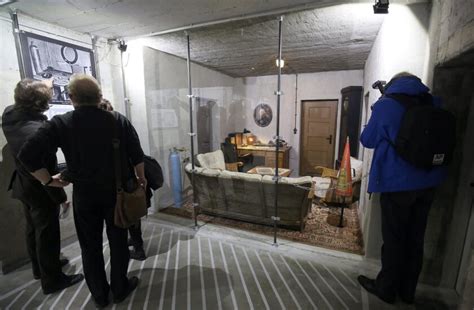 A Controversial Replica Of Adolf Hitlers Bunker Now On Display In