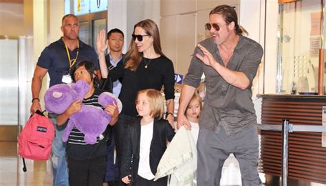 Selain anak kandung angelina jolie, selebriti tersebut mempunyai 3 lagi anak angkat di bawah jagaannya. Banyak Anak, Brad Pitt Merasa Jadi Orang Terkaya - Seleb ...