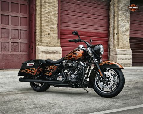 They've embraced their personality as a big, bold, and confident motorcycle company, and the harley davidson brand extension is a perfect example of a time when a craving for profits overwhelmed the company's ideas on what was right for. HARLEY DAVIDSON Road King specs - 2011, 2012 - autoevolution