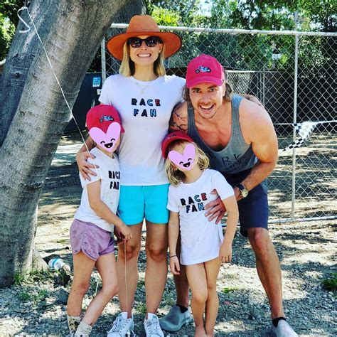 Kristen Bell And Dax Shepards Sweetest Moments With Daughters Lincoln