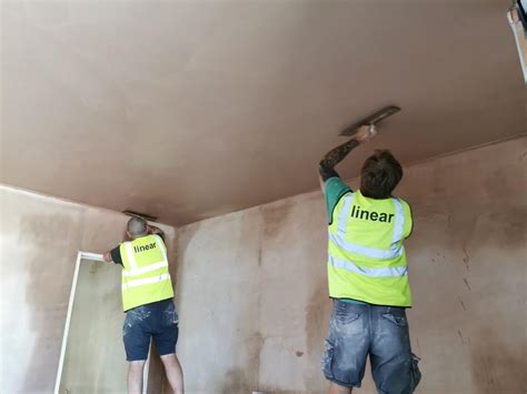 Plastering And Drylining Linear Plastering