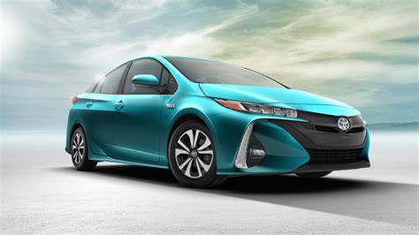 Ada Fitur Quick Charging Berikut Daftar Teknologi Canggih Toyota Prius