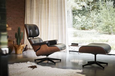 Eames Lounge Chair And Ottoman Derlook