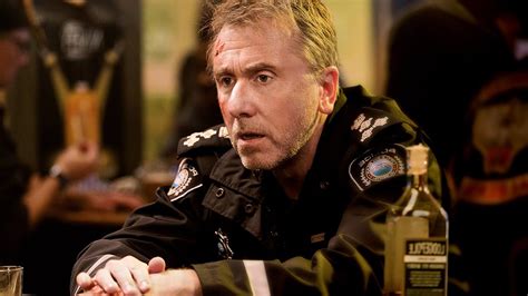 First Look ‘twin Peaks Star Tim Roth Portrays Detective Turned Police