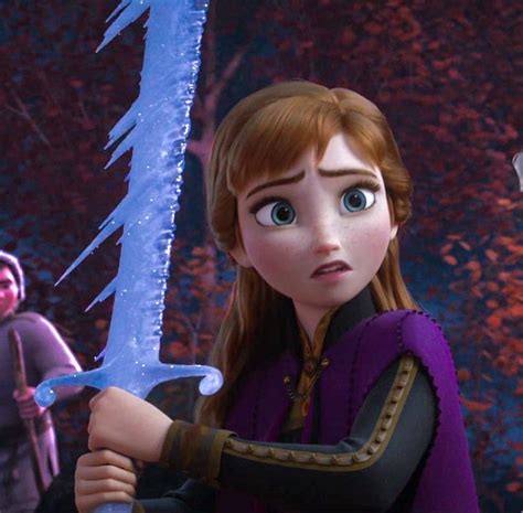 anna with a sword and confused face 🤔 r frozen