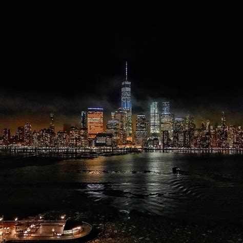 One World Trade Center At Night By Dontsithome