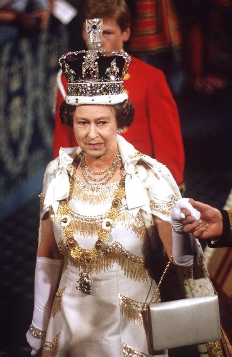 Queen elizabeth wears her crown on an australian postage stamp (wikimedia commons). Queen Elizabeth II says crown jewels would 'break neck' if ...