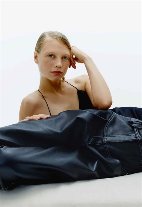 Laura Schellenberg Blow Models