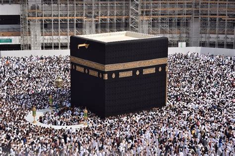 Materi khutbah ini diambil dari www.khutbahsingkat.com yang merupakan media parter lintasjatim.com. Khutbah Idul Adha 2021: Memaknai Esensi Ibadah Haji dan ...