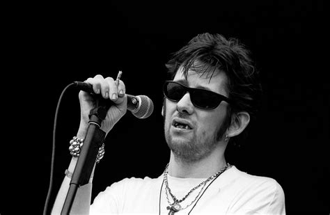 Shane MacGowan's dad 'heartened' by outpouring of tributes as pal says