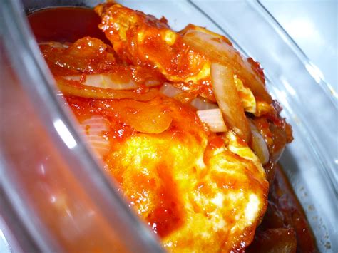 Jumlah kalori telur mata kerbau dan aktiviti untuk membakar kalori selepas makan sebiji telur mata kerbau. ThE sToRy WiLL NeVeRR End...: Sambal Telur Mata Kerbau