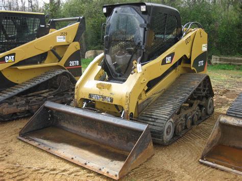 Areas amanzimtoti to port shepstone. CAT 277C SKID STEER LOADER
