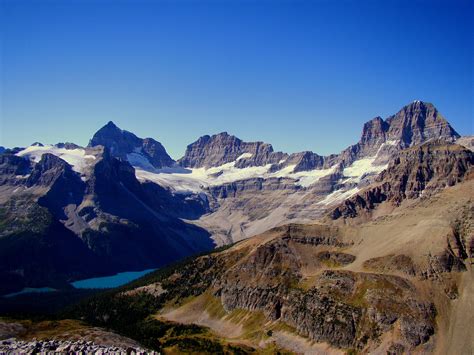 Free Download Hd Wallpaper Mountain Lake Scenery Mt Assiniboine