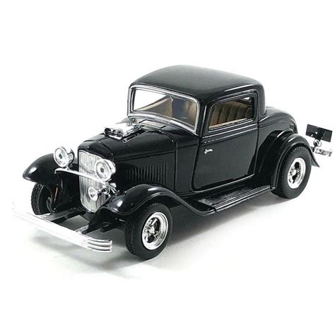Motormax Timeless Legends 124 1934 Ford Coupe Hard Top Black Retro Alley