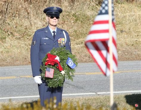 Wreaths Laid To Honor Veterans Pows And Mias At All Wars Memorial In