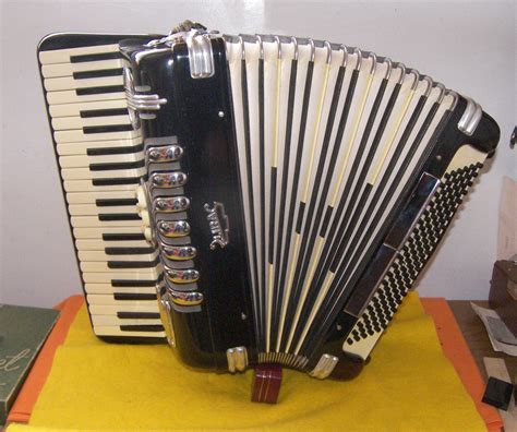 Lira Accordion 120 Bass Made In Italy Musical Instruments And Gear