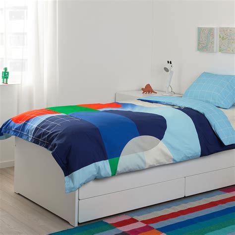 Ikea, tasarladığı zarif masa modelleriyle evinizi şıklaştırır. SLÄKT Rangka katil berstoran bawah katil - IKEA