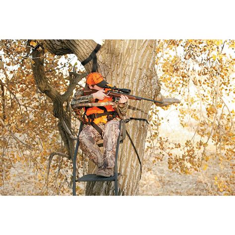 Big Game Riflemaster 16 Ft Deluxe Ladder Stand With Shooting Rail