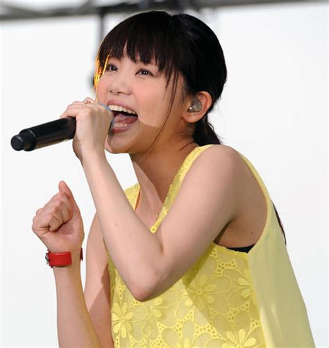 「ごめんね、エレノアちゃん。 悪気があるわけじゃないのよ」 幼馴染みの聖女アマルダは、そう言って私に『無能神』と呼ばれる醜い神様との結婚を押し付けた。 そのくせ、アマルダ本人は最高神と新たに結婚を決め、幸せいっぱい。 一方の私は、元々の婚約も. いきものがかり吉岡聖恵が一般男性と結婚 優しい方 - 結婚 ...