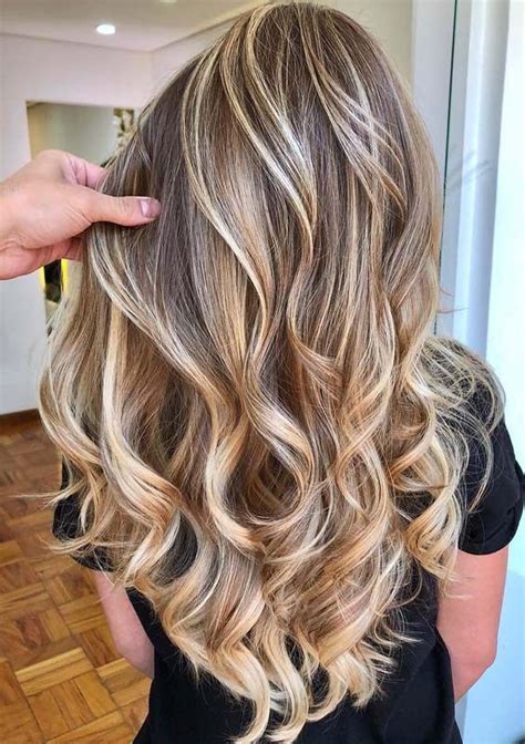 Stunning Golden Hair Color Contrasts You Must See Nowadays Golden