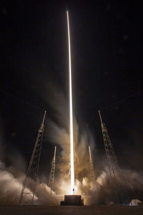 Spacex On Linkedin 3 Launches From 3 Spacex Pads In Less Than 37 Hours