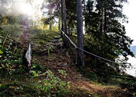 May 27, 2021 · det hadde bokstavelig talt svimlet for tonje brenna da hun leste i rapporten at det gikk 42 minutter fra politiet ankom landsiden til anders behring breivik ble pågrepet på utøya. Utøya