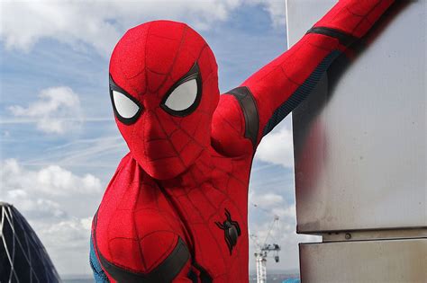 Disney Reveals Redesigned Spider Man Suit New Marvel Park Attraction