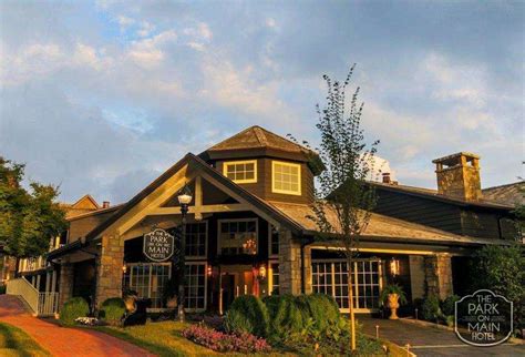 I've been going to cat's cradle for over 20 years and it's changed in some respects and in others is still the same. Park on Main Hotel Highlands, NC - See Discounts