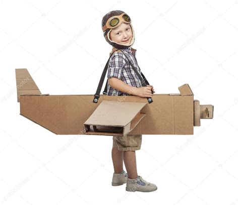 Von courtney sanchez | 13. Kind mit Karton Flugzeug — Stockfoto © jukai5 #164087248