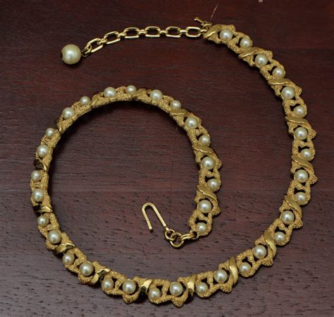 Vintage Crown Trifari Choker Necklace By Riverrocktreasures