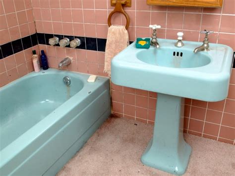 Learn about options for tub renovation — including bathtub refinishing, reglazing, bathtub the substances pros use to reglaze a tub can be a bit dangerous. Tips From the Pros on Painting Bathtubs and Tile ...