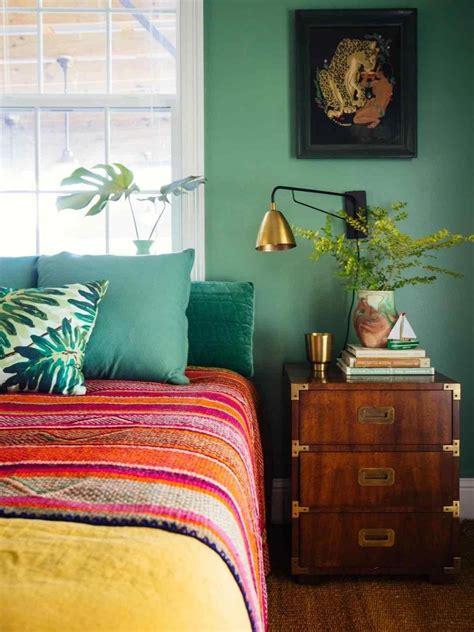 When it comes to tropical bedroom decor, nothing will make your space feel more like an outdoor oasis than some lush greenery, pops of color, and of course, a trendy palm tree pattern. Funky Bedroom Ideas Decorating Also Bed - Decoratorist ...