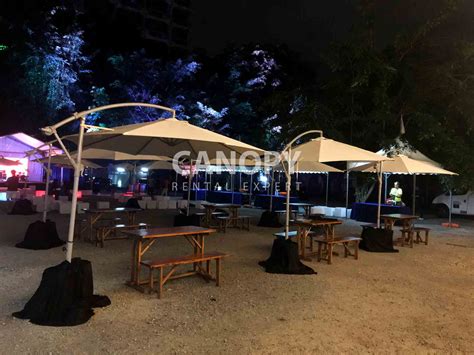 Canopy and chuppah rentals are a beautiful type of wedding decor for your ceremony or wedding reception! Parasol Rental Malaysia | Outdoor Event Patio Umbrella Canopy