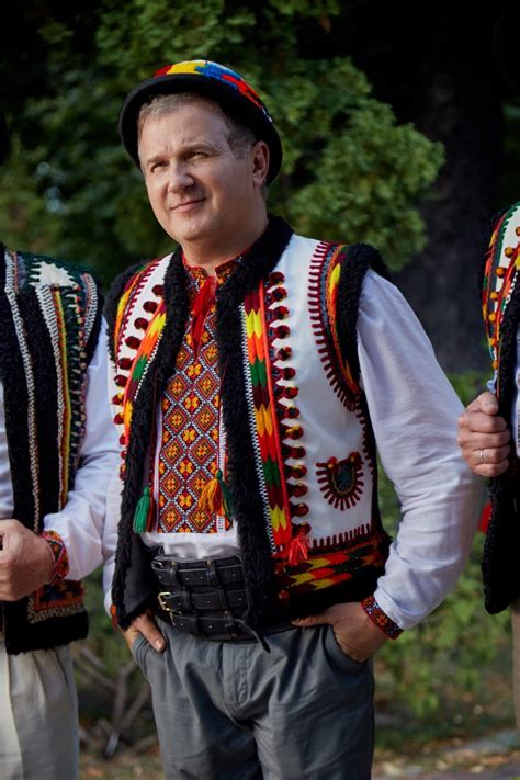 Съёмки стартовали 15 октября 2020 года. Катерина Кухар, Надежда Мейхер и Анна Кошмал в сериале ...