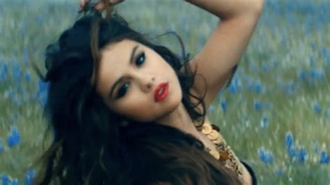 Selena Gomez Sexy Dans Le Clip Come And Get It