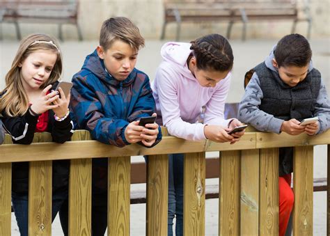 Smartphone Addiction Symptoms Found In A Quarter Of Children Verdict