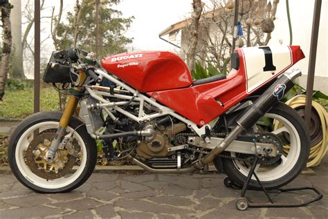 Classic Road Bike Ducati 888 Factory Race Bike