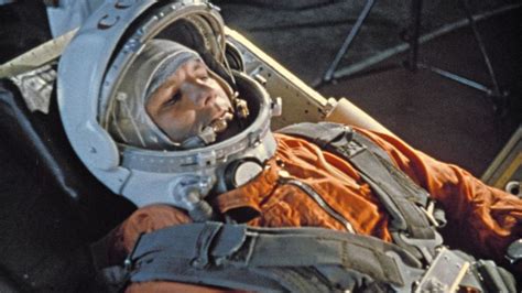 Jurij Gagarin 60 Anni Fa Il Primo Uomo Nello Spazio Justnerdit
