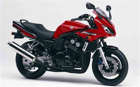 If you want a real beauty, you can find a few 2003 models in dealers for around the £2500 mark, however your best bet it to dip into the private. Best tyres for a Yamaha Fazer 600 | MCN