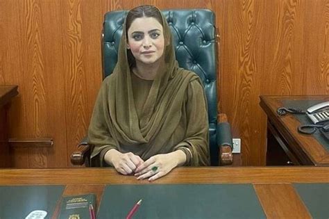 عائشہ رجب علی نے ٹکٹ نہ ملنے پر بغاوت کر دی آزاد الیکشن لڑنے کا اعلان