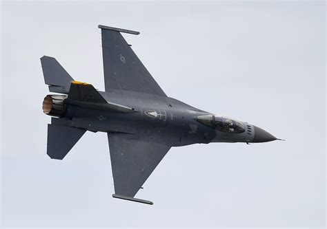 New york jets, florham park, nj. F-16 fighter jet crashes near Joint Base Andrews in Maryland - CBS News