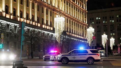 Shooting Erupts At Russias Spy Agency The New York Times