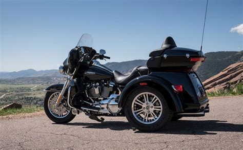 2019 Tri Glide Ultra Harley Davidson Trike Review Price Specs Bikes
