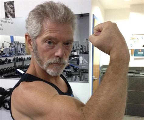 Stephen Lang Workout Routine And Diet Plan